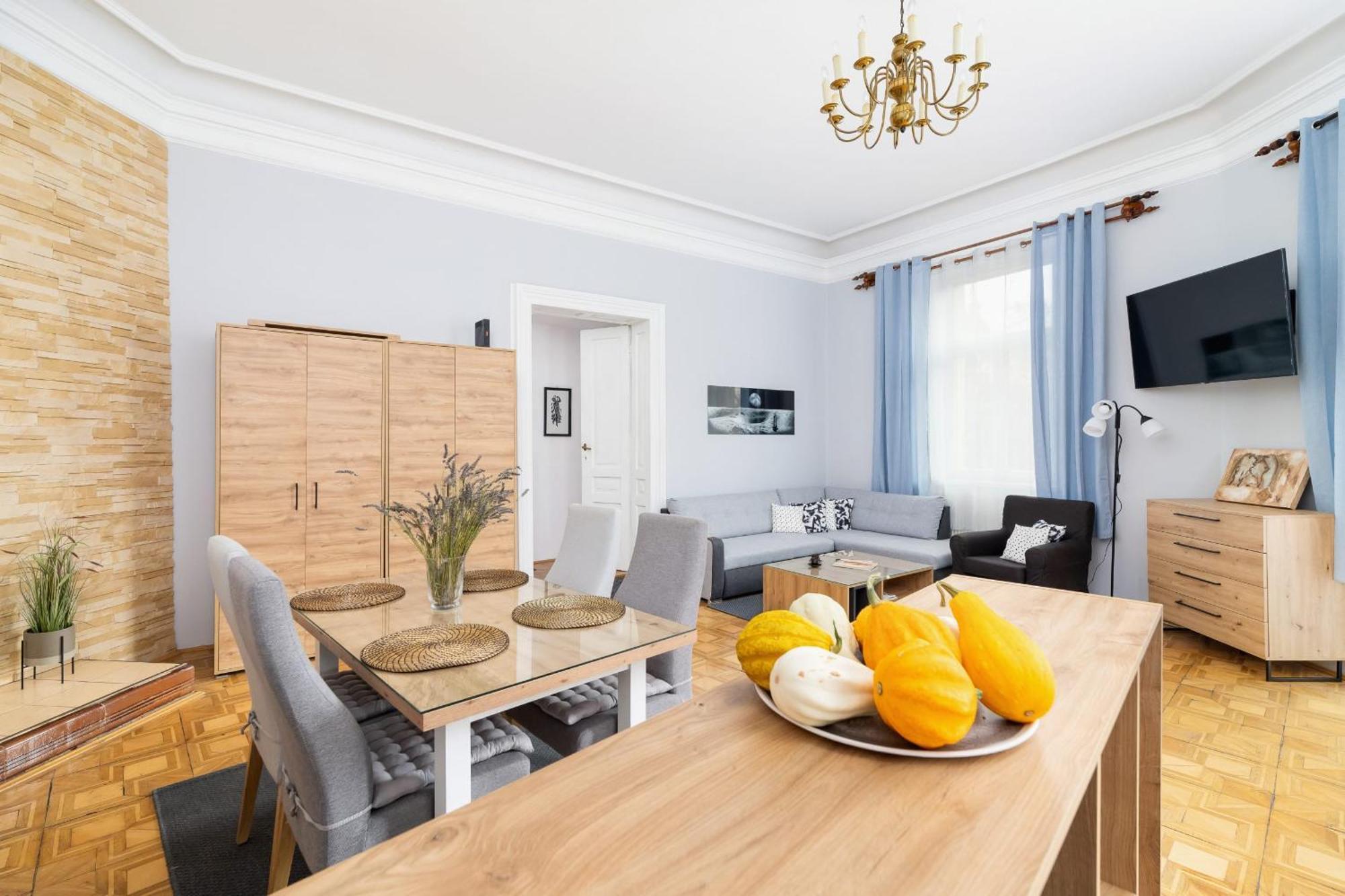 Podwale Uj Downtown Cracow By Renters * Kraków